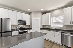 1118 138th Pl SW, Lynnwood, WA 98087 - Photo 2