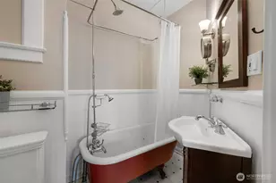 2309 10th Ave E, Seattle, WA 98102 - Photo 14