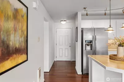 13203 97th Avenue E #301, Puyallup, WA 98373 - Photo 2