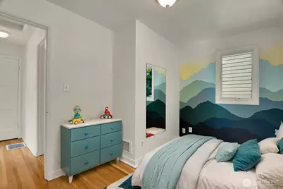 9118 Linden Avenue N, Seattle, WA 98103 - Photo 10