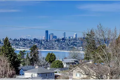 3036 67th Avenue SE, Mercer Island, WA 98040 - Photo 1