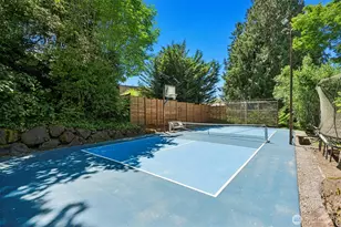 13525 62nd Ave NE, Kirkland, WA 98034 - Photo 32