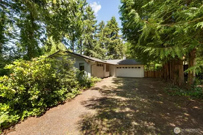 31 E Village View Drive, Allyn, WA 98524 - Photo 2