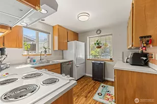 207 S 63rd St, Tacoma, WA 98408 - Photo 10