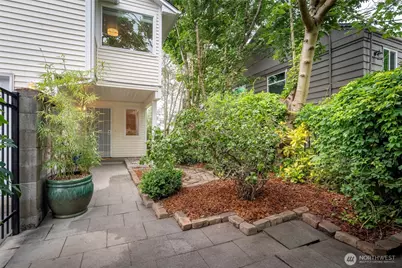 831 19th Avenue S, Seattle, WA 98144 - Photo 1