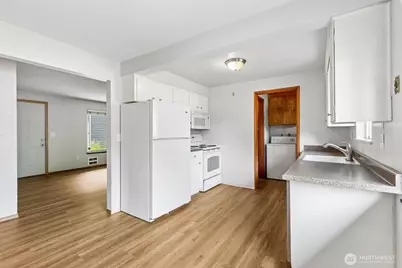 710 127th Street S, Tacoma, WA 98444 - Photo 8
