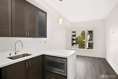 1760 NW 56th Street #421, Seattle, WA 98107 - Photo 8