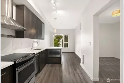 1760 NW 56th Street #421, Seattle, WA 98107 - Photo 6