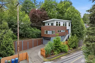 9007 Sand Point Way NE, Seattle, WA 98115 - Photo 2