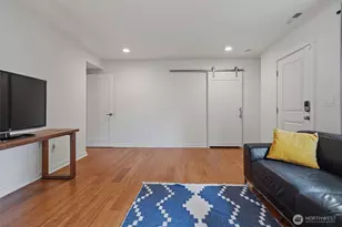 9007 Sand Point Way NE, Seattle, WA 98115 - Photo 14