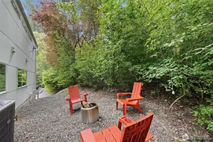 9007 Sand Point Way NE, Seattle, WA 98115 - Photo 28