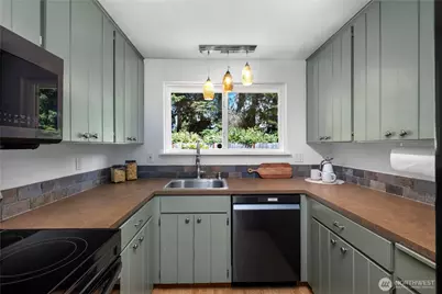4018 Macadam Court SE, Olympia, WA 98501 - Photo 12