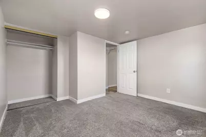 9807 Park Avenue S, Tacoma, WA 98444 - Photo 10