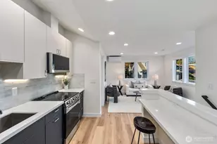 1004 N 48th St, Seattle, WA 98103 - Photo 12