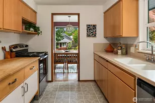 3902 S Genesee St, Seattle, WA 98118 - Photo 16