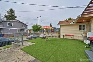 5402 S Cloverdale St, Seattle, WA 98118 - Photo 10