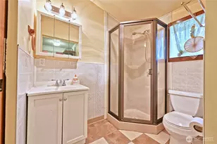 5402 S Cloverdale St, Seattle, WA 98118 - Photo 32