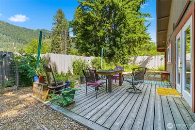 303 Cascade Street, Leavenworth, WA 98826 - Photo 6