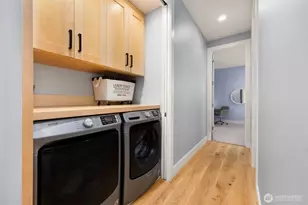 8701 NE Winslow Grove Ct, Bainbridge Island, WA 98110 - Photo 34