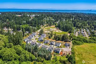 8701 NE Winslow Grove Ct, Bainbridge Island, WA 98110 - Photo 2