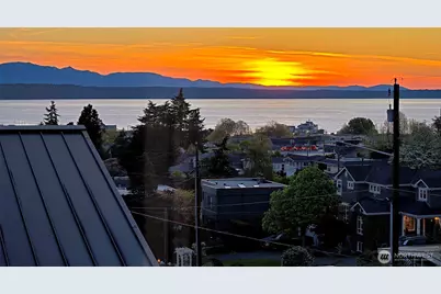 750 Maple Street, Edmonds, WA 98020 - Photo 1