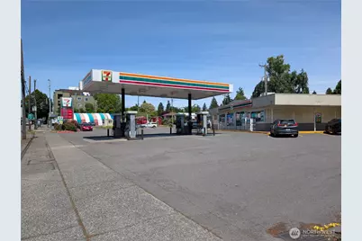 9200 35th Avenue SW, Seattle, WA 98126 - Photo 1