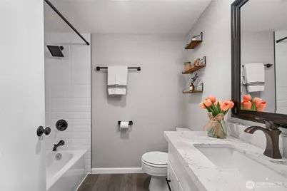 613 4th Avenue W #103, Seattle, WA 98119 - Photo 28