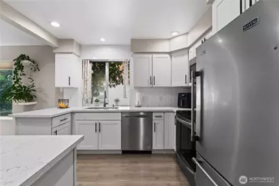 613 4th Avenue W #103, Seattle, WA 98119 - Photo 12
