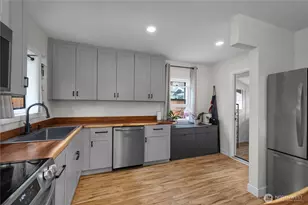 206 Hewitt Ave, Bremerton, WA 98337 - Photo 8