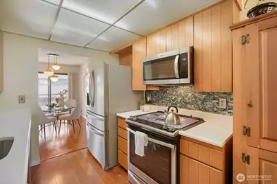 10634 Glen Acres Drive S, Seattle, WA 98168 - Photo 12