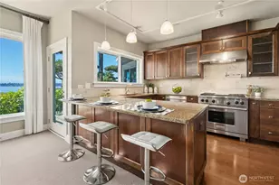 5404 Lake Washington Blvd NE, Kirkland, WA 98033 - Photo 10
