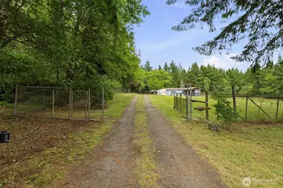 4763 SW Paradise Lane, Port Orchard, WA 98367 - Photo 2
