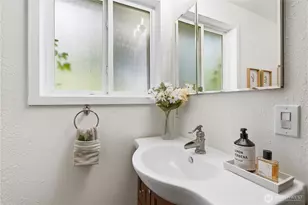 12019 NE 136th Pl Pl, Kirkland, WA 98034 - Photo 10