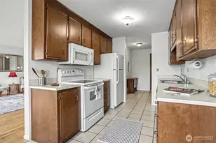 2625 13th Ave W, Seattle, WA 98119 - Photo 6