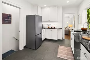 7032 15th Ave NE, Seattle, WA 98115 - Photo 8