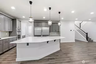 13022 157th St E, Puyallup, WA 98374 - Photo 8