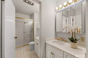 1221 Harbor Ave SW, Seattle, WA 98116 - Photo 30