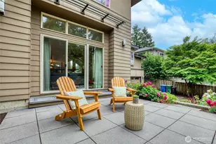 10644 Bartlett Ave NE, Seattle, WA 98125 - Photo 32