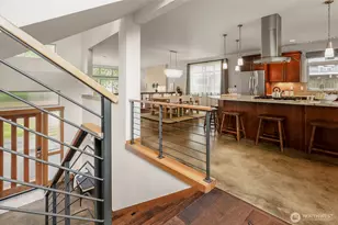 10644 Bartlett Ave NE, Seattle, WA 98125 - Photo 14