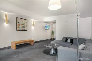 81 Clay St, Seattle, WA 98121 - Photo 12