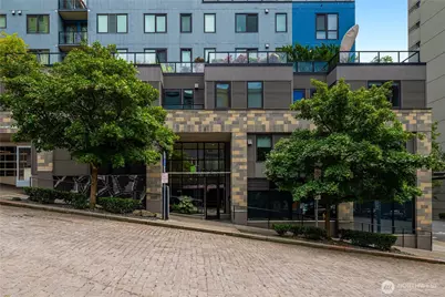 81 Clay Street #326, Seattle, WA 98121 - Photo 2