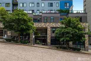81 Clay St, Seattle, WA 98121 - Photo 2