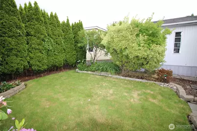 920 Cottonwood Drive, Enumclaw, WA 98022 - Photo 2