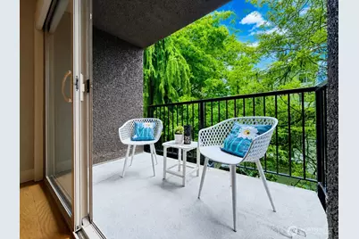 731 Broadway E #301, Seattle, WA 98102 - Photo 18