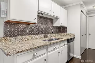 16817 Larch Way, Lynnwood, WA 98037 - Photo 14