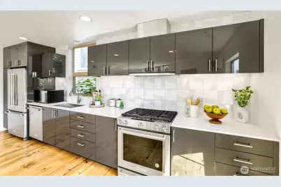 3812 Whitman Avenue N, Seattle, WA 98103 - Photo 14