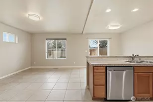 226 E Whitman Dr, College Place, WA 99324 - Photo 10