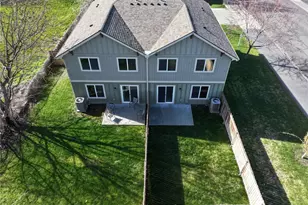 226 E Whitman Dr, College Place, WA 99324 - Photo 2