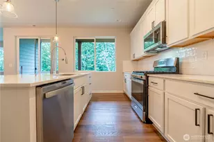 6847 88th Dr NE, Marysville, WA 98270 - Photo 8