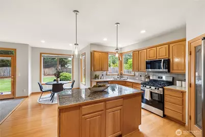 3602 Broadmoor Drive NE, Tacoma, WA 98422 - Photo 8